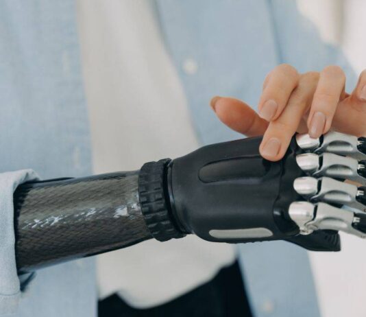 Avance crucial en prótesis: científicos leen señales nerviosas para un control biónico intuitivo