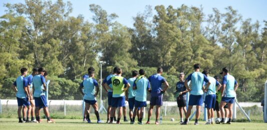 Atlético se prepara para el viernes con novedades